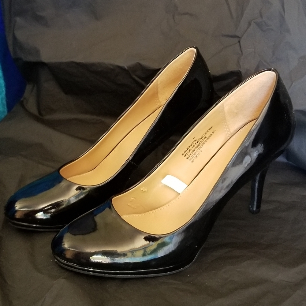 Black Merona Pumps